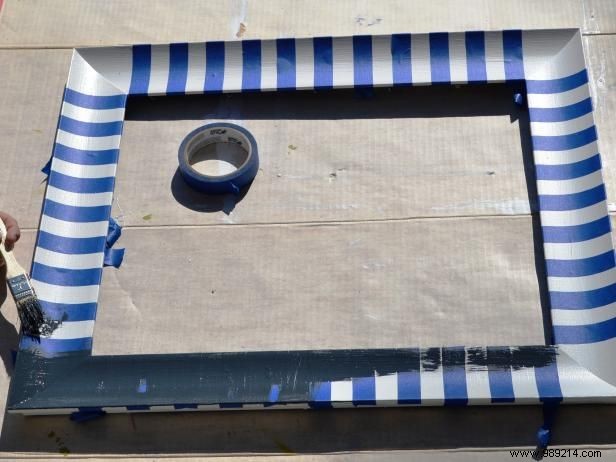 Transform an Old Picture Frame into a Stylish Magnetic Memo Board: Expert DIY Guide