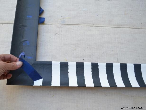 Transform an Old Picture Frame into a Stylish Magnetic Memo Board: Expert DIY Guide