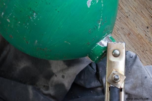 How to Safely Upcycle Gas Cylinders into Industrial Pendant Lights: Expert DIY Guide