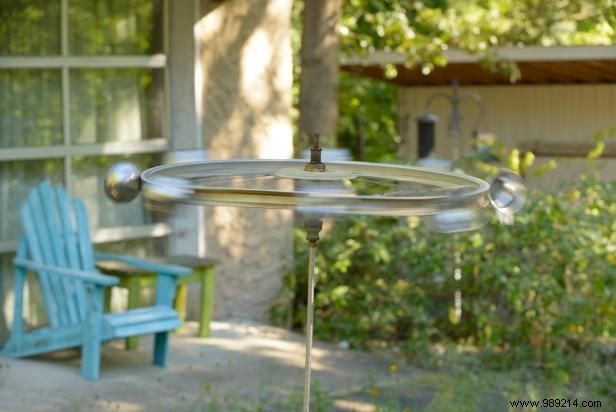 DIY Guide: Upcycle an Old Bike Wheel into a Mesmerizing Garden Wind Spinner