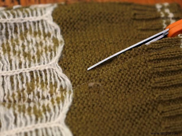 Transform an Old Sweater into a Cozy Christmas Stocking: Easy Upcycling Guide