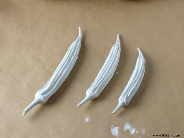 DIY Halloween Ghosts: Craft Spooky Decor from Dried Pumpkins and Okra Pods