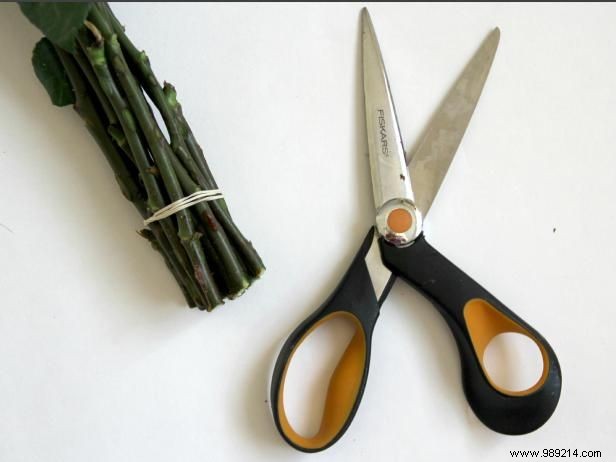 Expert DIY Guide: How to Wrap Flowers for a Stunning Wedding Bouquet