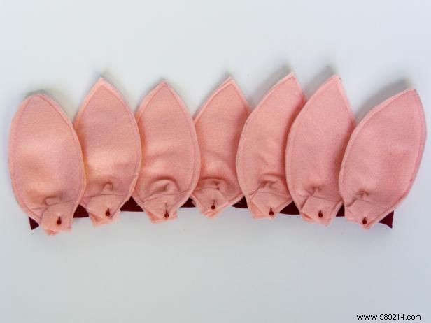 DIY Flower Halloween Costume for Dogs: Easy Step-by-Step Felt Crown Tutorial