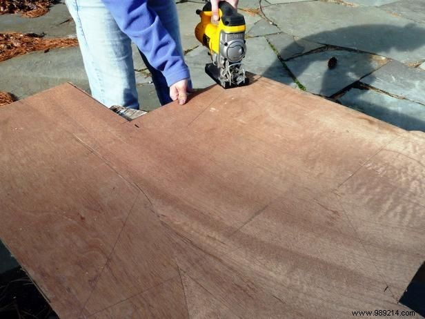 DIY Rustic Driftwood Star: Easy Beach-Inspired Holiday or Porch Decoration