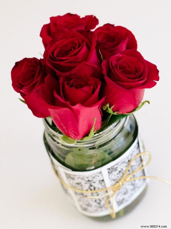 DIY Playing Card Rose Bouquet: Stunning Mason Jar Centerpiece Tutorial