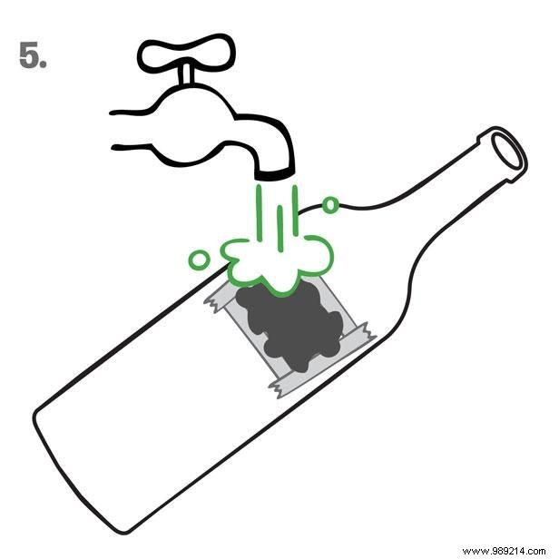 DIY Guide: Engrave Stunning Oil and Vinegar Bottles from Recycled Wine Bottles