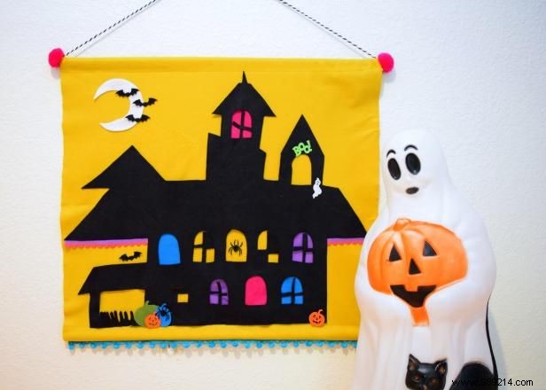 DIY Interactive Halloween Haunted House Felt Board for Kids