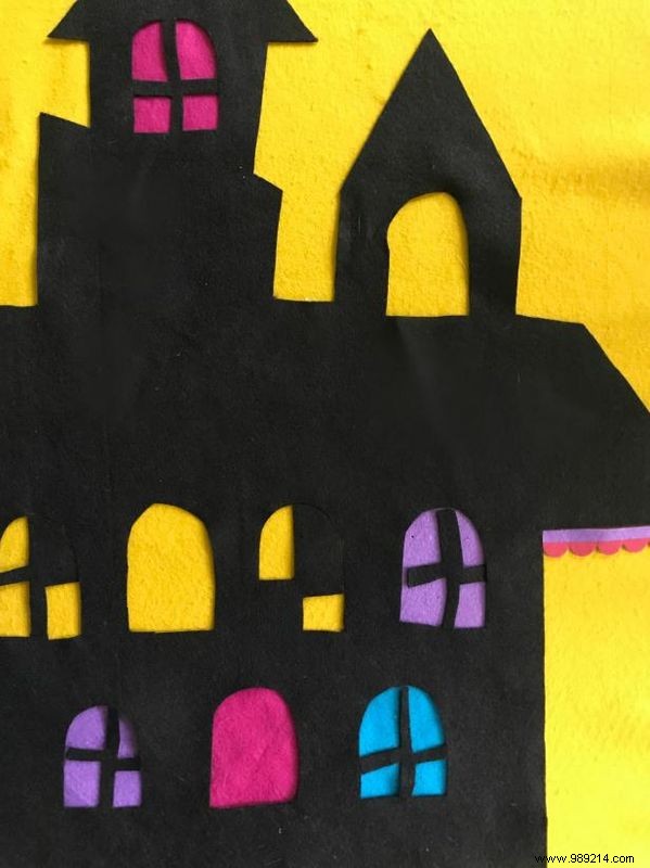 DIY Interactive Halloween Haunted House Felt Board for Kids