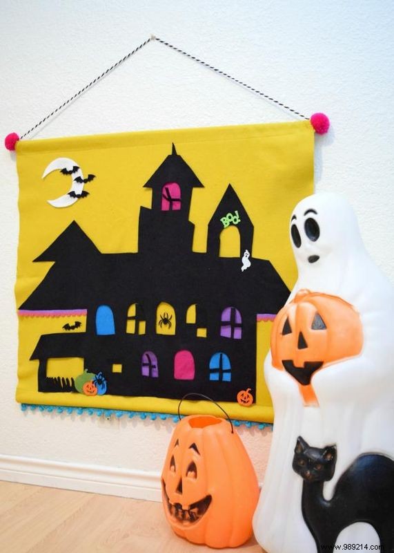 DIY Interactive Halloween Haunted House Felt Board for Kids