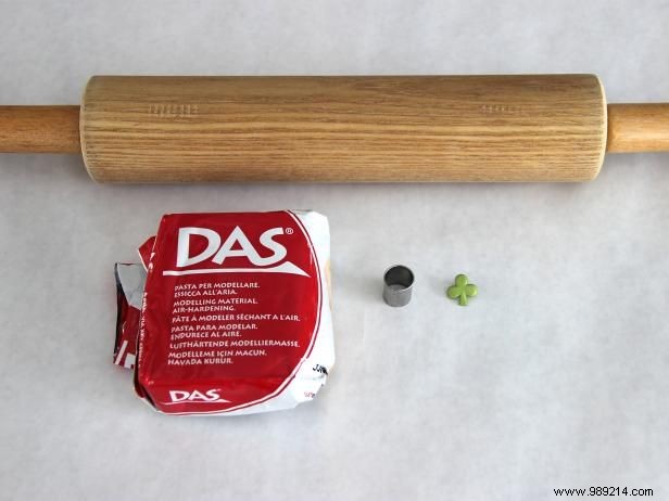 DIY Air-Dry Clay Shamrock Necklace: Festive St. Patrick s Day Craft Tutorial