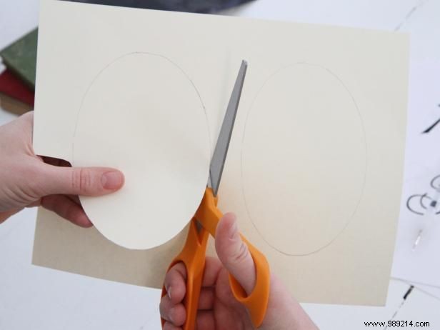 DIY Elegant Wedding Table Numbers from Vintage Books: A Step-by-Step Guide