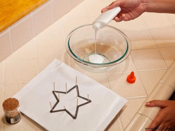 How to Craft Scandinavian Christmas Yarn Star Ornaments: Easy DIY Guide