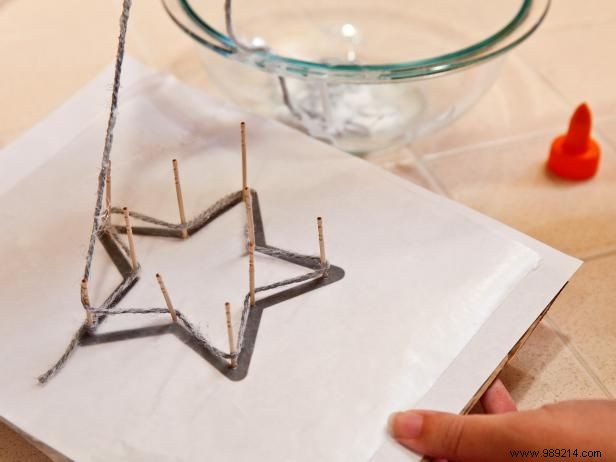 How to Craft Scandinavian Christmas Yarn Star Ornaments: Easy DIY Guide