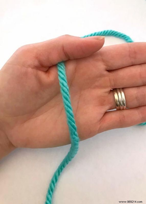 Easy Finger-Knit Necklace Tutorial: No Needles Required
