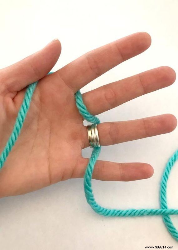 Easy Finger-Knit Necklace Tutorial: No Needles Required