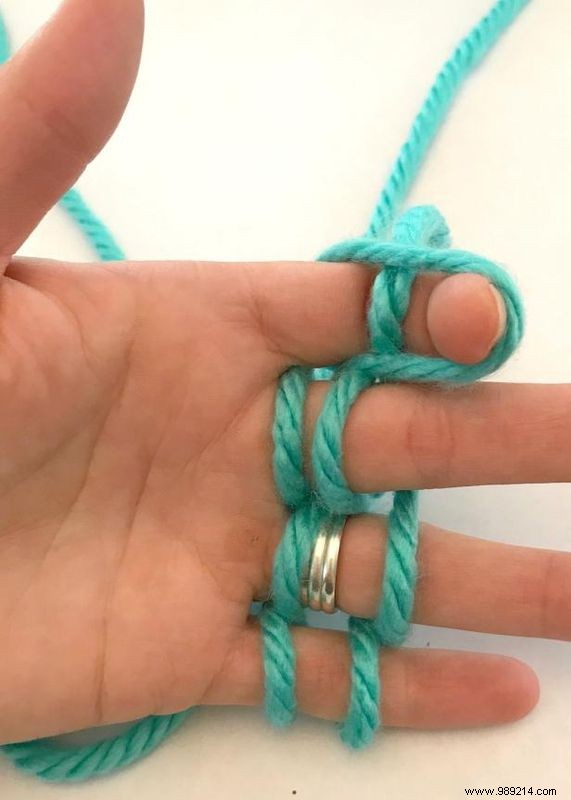 Easy Finger-Knit Necklace Tutorial: No Needles Required