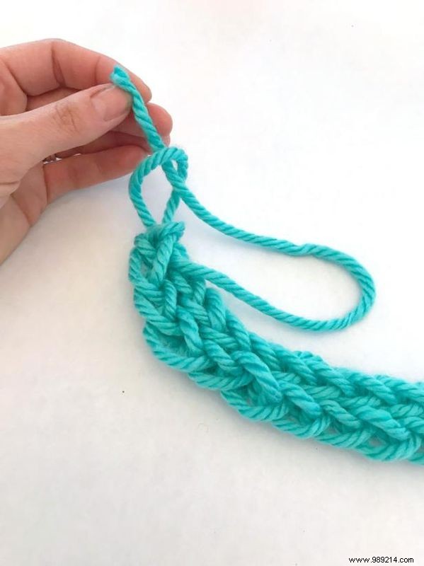Easy Finger-Knit Necklace Tutorial: No Needles Required