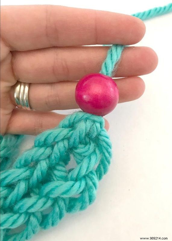 Easy Finger-Knit Necklace Tutorial: No Needles Required