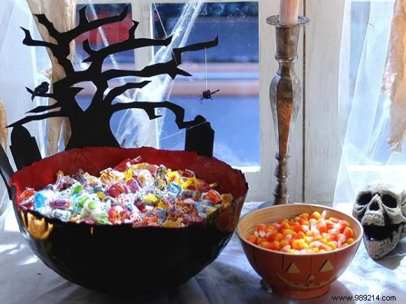 DIY Spooky Paper Mâché Candy Bowl: Halloween Craft Tutorial