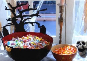 DIY Spooky Paper Mâché Candy Bowl: Halloween Craft Tutorial