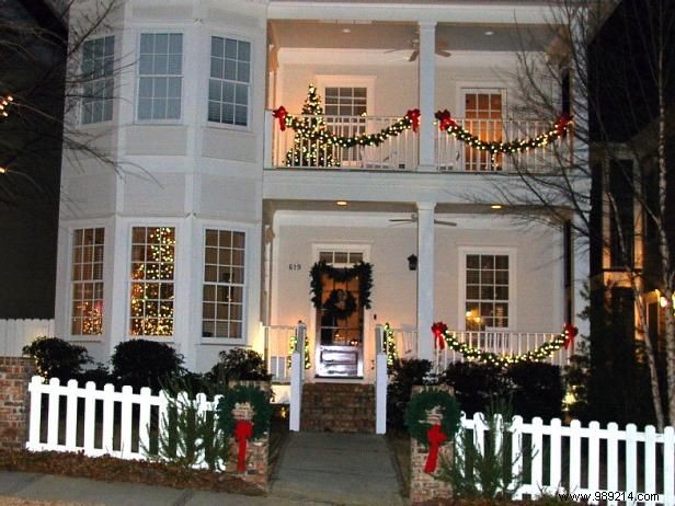 Stunning Holiday Light Displays: Top Picks from Rate My Space Community