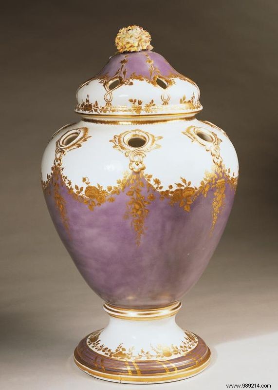 DIY Holiday Potpourri: Craft Festive, Natural Scents for Your Home