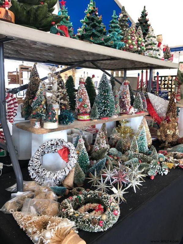 Expert Tips for Building a Stunning Vintage Christmas Decoration Collection