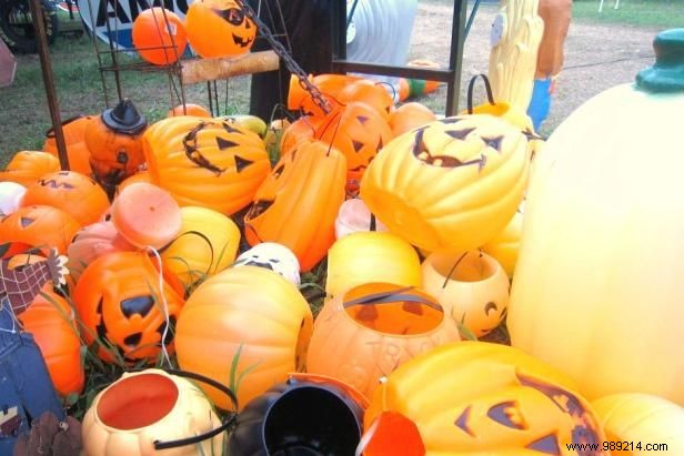 Expert Tips for Building a Stunning Vintage Christmas Decoration Collection