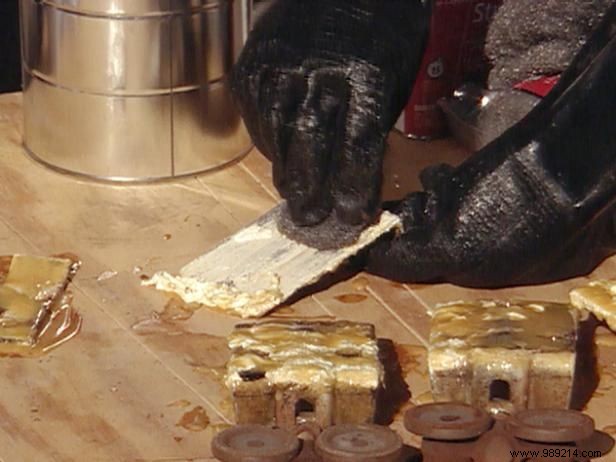 Expert Step-by-Step Guide to Restoring Vintage Sliding Garage Doors