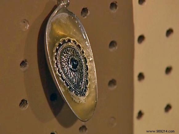 DIY Hanging Spoon Pendant Necklace: Easy Upcycled Jewelry Tutorial