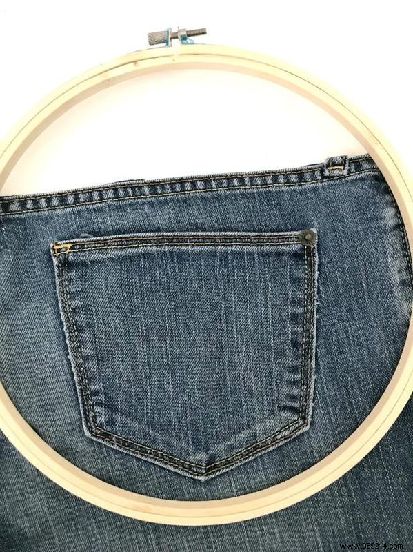 Elegant DIY Embroidery Hoop Wall Pockets: Stylish Storage by Jennifer Perkins