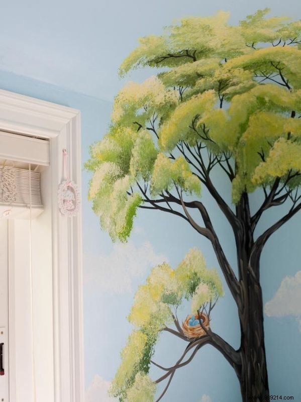 Expert Tips for Creating Stunning Murals in Your Child s Bedroom: DIY or Pro?