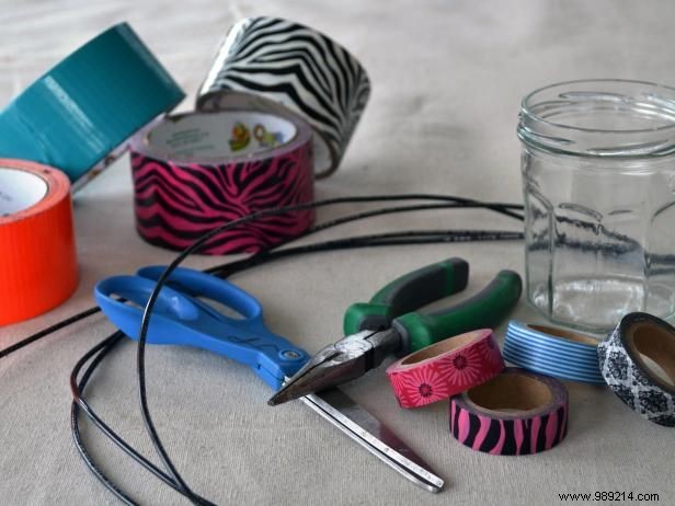 3 Easy DIY Duct Tape and Washi Tape Bracelet Tutorials