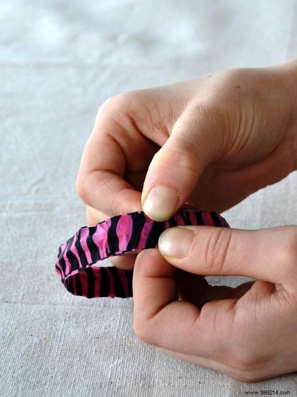3 Easy DIY Duct Tape and Washi Tape Bracelet Tutorials