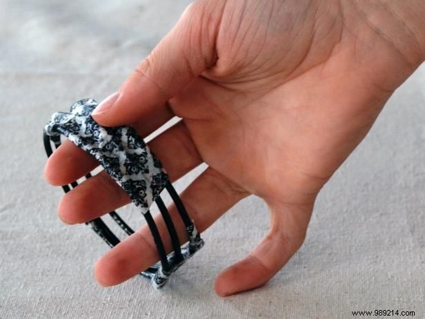 3 Easy DIY Duct Tape and Washi Tape Bracelet Tutorials