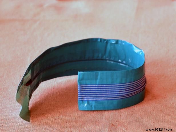 3 Easy DIY Duct Tape and Washi Tape Bracelet Tutorials