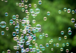 Two Top-Tested Homemade Soap Bubble Recipes for Maximum Fun and Durability
