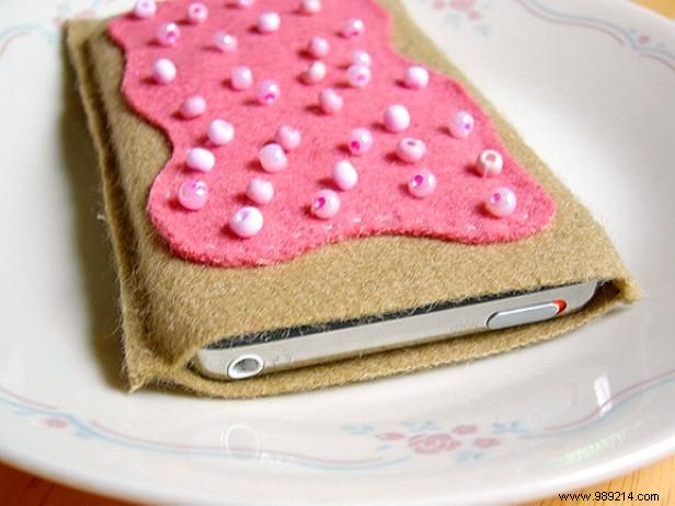 DIY Toaster Pastry iPod Cozy: Charming Felt Craft Tutorial
