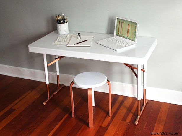 Transform a Plastic Folding Table into a Stylish Modern Desk: Proven DIY Guide