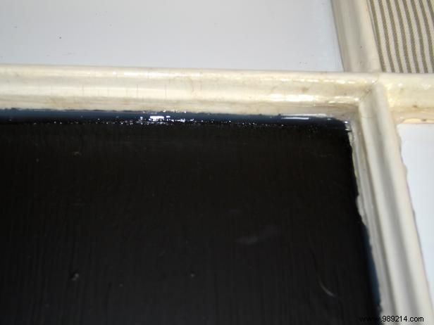 DIY Guide: Transform an Old Six-Pane Window into a Multi-Functional Message Board