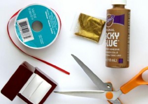 Transform Your Wedding Ring Box into a Heartfelt Christmas Ornament: DIY Guide