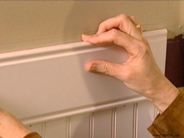 Expert Step-by-Step Guide to Installing Wainscoting Panels
