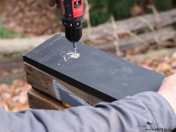 DIY Guide: Transform a Shipping Pallet into Rustic Outdoor Patio Art or Custom Sign