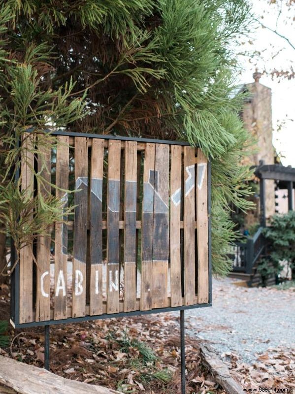 DIY Guide: Transform a Shipping Pallet into Rustic Outdoor Patio Art or Custom Sign