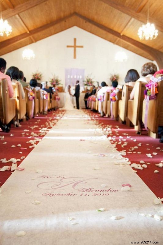 Wedding Photos: Hire a Professional or Go DIY? Insights from Top Photographers